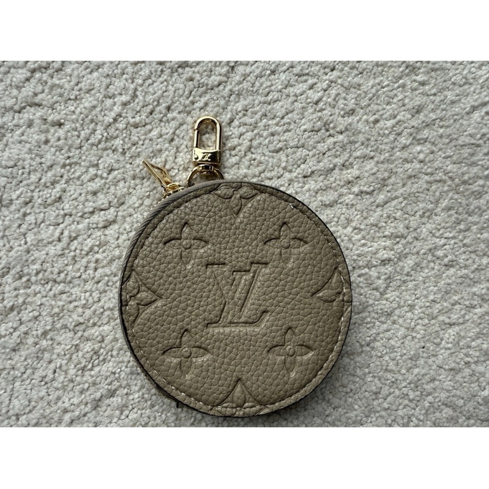 Louis Vuitton Monogram Empreinte Leather Zippy Coin Purse Circle Beige Turtle
